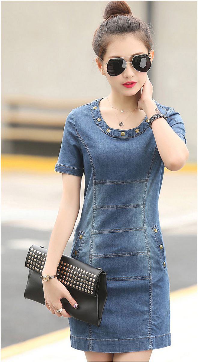 ĐẦM JEAN SUÔNG CỔ TRÒN ĐÍNH Ô VUÔNG KIM LOẠI